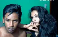 تبحث جبهة تحرير مورو الإسلامية البرازيلية عن قضيب كبير لتأخذها إلى أعماقها مع بعض الجنس القاسي وهي ليست خائفة من الفوضى طالما يمكنك التعامل معها، لذلك إذا كنت من أفراد عصابات الغيتو الحقيقيين الذين يحبون قصف تلك المؤخرات السميكة حتى يصرخوا إذن هذه السيدة 