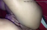 فتاة آسيوية مع النظارات تحصل مارس الجنس من قبل الديك الأسود.