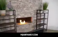 يتحول السن القانوني لحفلة مراهقة إلى مهرجان عربدة، حيث يتسخ الجميع ويتسخون.