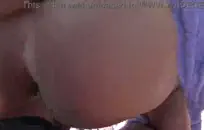 عاهرة كبيرة الغنائم براندي لوفين على ظهرها مع قضيب في فمها، وتضاجع حلقها مثلها بينما يتم خنقها من قبل تلك المؤخرة الضخمة الخاصة بها.