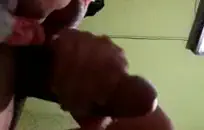 وقحة في سن المراهقة يأخذ قضيبي ضخمة في فمها وجمل