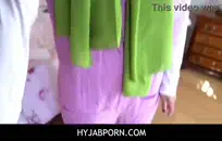 يمارس الجنس مع ميسون مور وآشلي لين بعضهما البعض باللعب.