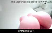 تلميذة مطيع في تنورة وجوارب مطيع يحصل اصابع الاتهام في الحمار والجمل.