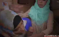 الاستمناء بعقب المكونات ودسار في الحمار.