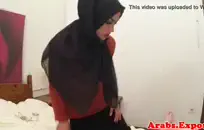 التبول في الجينز الخاص بي في الخارج أثناء سخيف مؤخرتي بشدة.