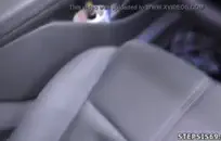 رونا هي العضو التناسلي النسوي الجائع الذي لا يستطيع الاكتفاء من مص القضيب بعد أن تركبه حتى ينفجر بوسها بالمتعة.