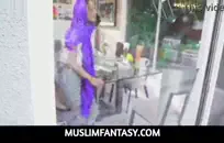 وشم لاتينا جبهة تحرير مورو الإسلامية الملاعين مع صديقتها الشباب.