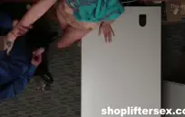 الشباب الهواة العاهرة مع الديك يحصل قصفت من قبل اثنين من اللاعبين في السيارة،