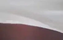 إنها لا تخجل من إظهار أصولها، وتعرف كيفية استخدامها للحصول على ما تريد.