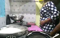 وقالت انها تحصل لها ضيق الأحمق امتدت.