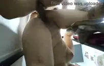 مدمن مخدرات في ليلة الاثنين عشوائيا.