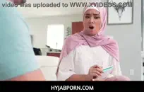 المؤخرة الكبيرة أحمر جبهة مورو يحصل creampie جيدة.