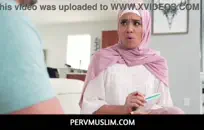 فرخ الساخنة تمتص الديك لها فرنك بلجيكي.