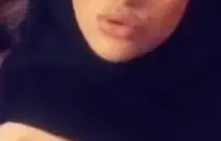 زوجين شابين يمارس الجنس مع المال على الكاميرا الحية.